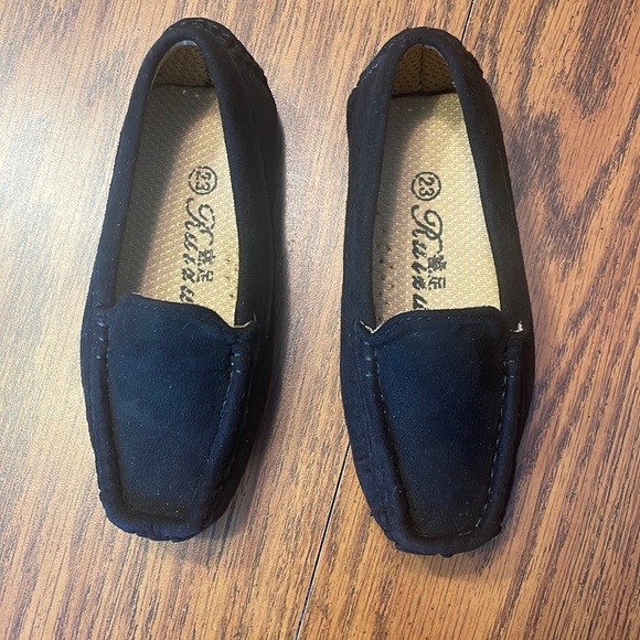 Toddler - Boys or Girls Soft Suede Leather Slip On Loafer US Size 6.5 M Toddler - Picture 1 of 7